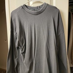 Long sleeve Grey shirt